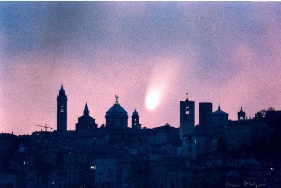 10 m - cometa Hale Boop su Bg