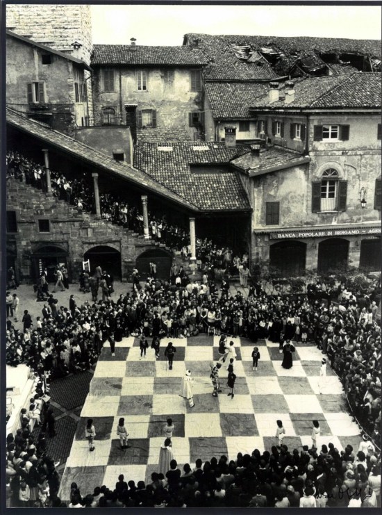 scacchi in piazza vecchia